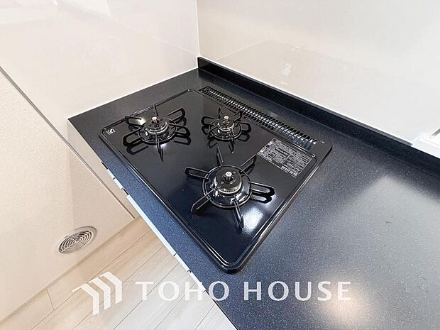 毎日料理をする、料理が好き、家族が多くて量を作る必要がある、等の方々にとっては必須の3口コンロ。