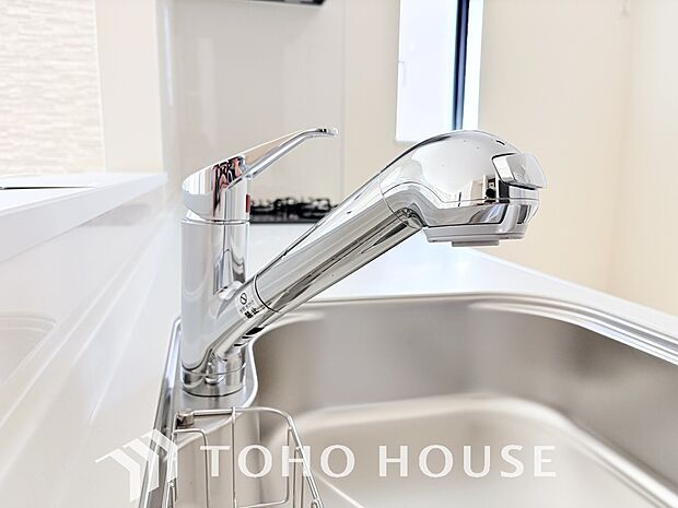 浄水と原水をボタン一つで切り替えられる浄水器一体型水洗。近年主流になりつつある人気の設備です。