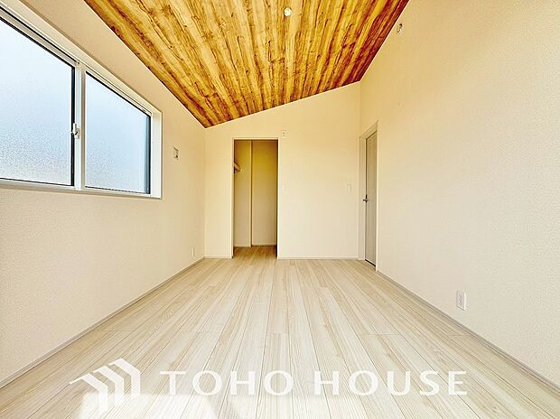 心と体をゆったりと安らげる主寝室。寝室のゆとりが大きい分だけ、暮らしの安らぎは深まります。