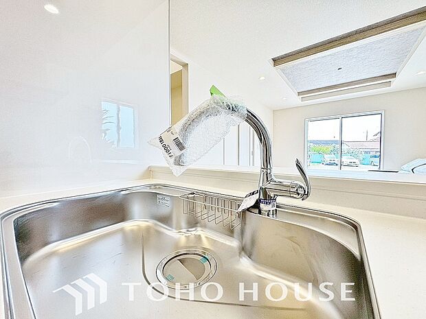 浄水と原水をボタン一つで切り替えられる浄水器一体型水洗。近年主流になりつつある人気の設備です。