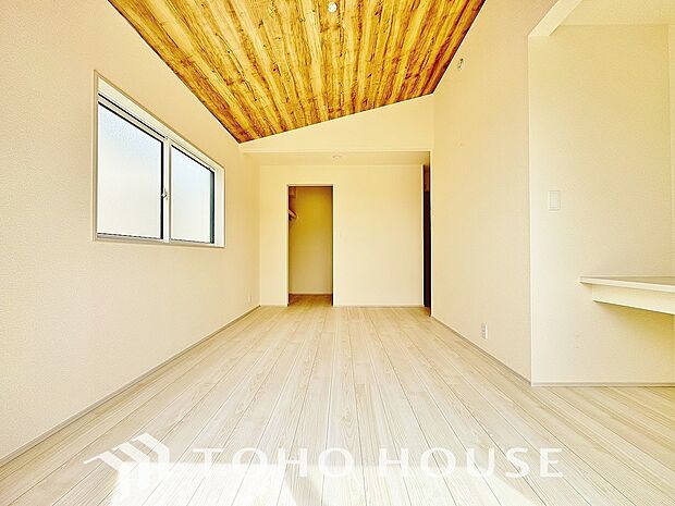 心と体をゆったりと安らげる主寝室。寝室のゆとりが大きい分だけ、暮らしの安らぎは深まります。