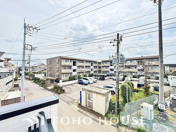 その豊かな眺望にふさわしい空間には、通風・採光にも優れ、心地よい光と風があふれています。