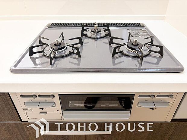 毎日料理をする、料理が好き、家族が多くて量を作る必要がある、等の方々にとっては必須の3口コンロ。