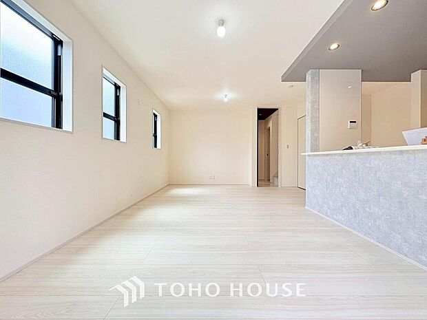 家は、ただ生活する場ではなく、笑顔の毎日、安らぎの日々のために、暮らしを愉しく、快適にする場所。