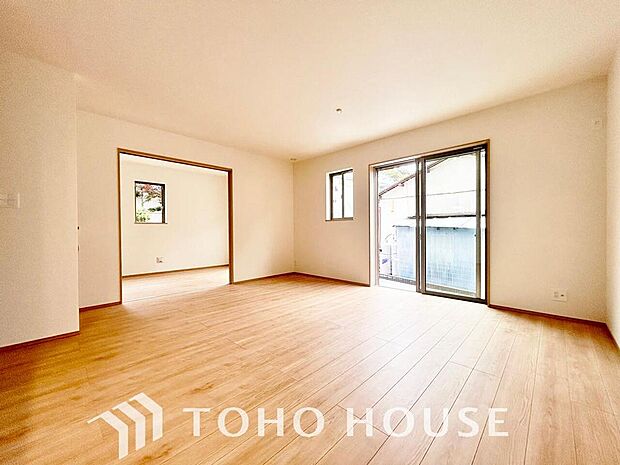 造りこんだ空間演出の妙が生み出す光と質のハーモニーはこの住宅のクオリティの良さを実感させてくれます。