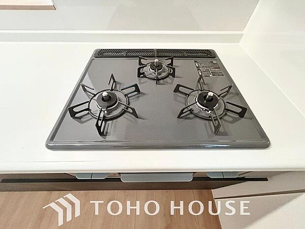 毎日料理をする、料理が好き、家族が多くて量を作る必要がある、等の方々にとっては必須の3口コンロ。