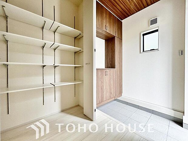 この場所には「希望」と「優越」で包み込んでくれる「特別」な空間があります。