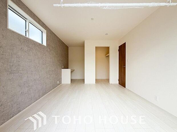 生活感を感じない空間では落ち着く事はできません。絶妙な雰囲気、配色、素材感を意識してコーディネート。