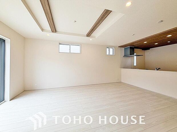 作り手の「気持ちの良いリビングでお過ごししていただきたい」という思いを感じさせます。