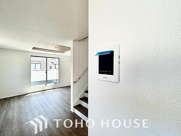 お子様の留守番時にも重宝する必須防犯アイテムです。留守中＆在宅中も「見える安心」がそこにあります。