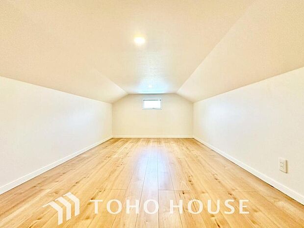 子供の頃に憧れたロフト。趣味の部屋としての活用以外にも収納や寝台として様々な使い方が出来そうですね。