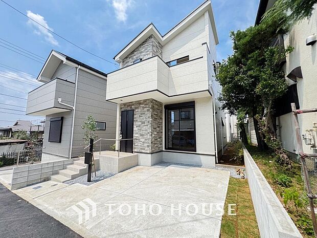 ここから始まる日常はご家族の大切な時間。だからこそ、ただ住むだけでなく、少しでも豊かで快適に、気持ち良く暮らしてほしい。そんな願いを込めて、皆様の住まい購入をどこよりも丁寧に全力でサポートいたします。