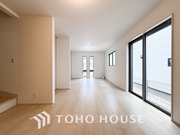 造りこんだ空間演出の妙が生み出す光と質のハーモニーはこの住宅のクオリティの良さを実感させてくれます。