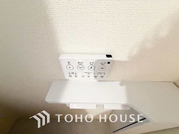 トイレには快適な温水洗浄便座付