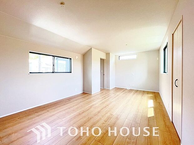 造りこんだ空間演出の妙が生み出す光と質のハーモニーはこの住宅のクオリティの良さを実感させてくれます。