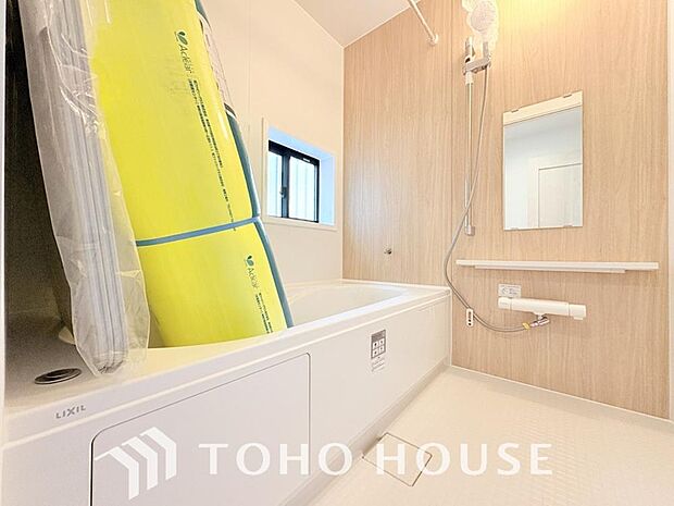 心地よいバスタイムを演出する浴室はゆとりあるサイズを採用。