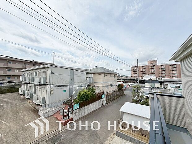 その豊かな眺望にふさわしい空間には、通風・採光にも優れ、心地よい光と風があふれています。