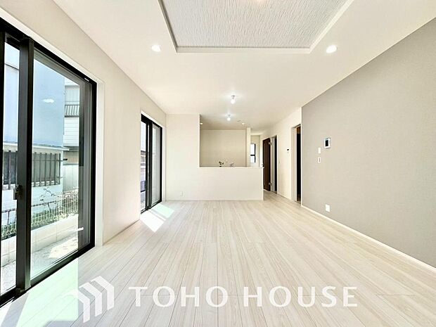 造りこんだ空間演出の妙が生み出す光と質のハーモニーはこの住宅のクオリティの良さを実感させてくれます。