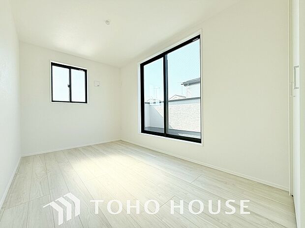 生活感を感じない空間では落ち着く事はできません。絶妙な雰囲気、配色、素材感を意識してコーディネート。