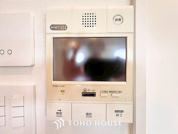 「見える安心」を実現するために、誰が訪れてもすぐにわかるようモニター付きインターホンを設置しました。