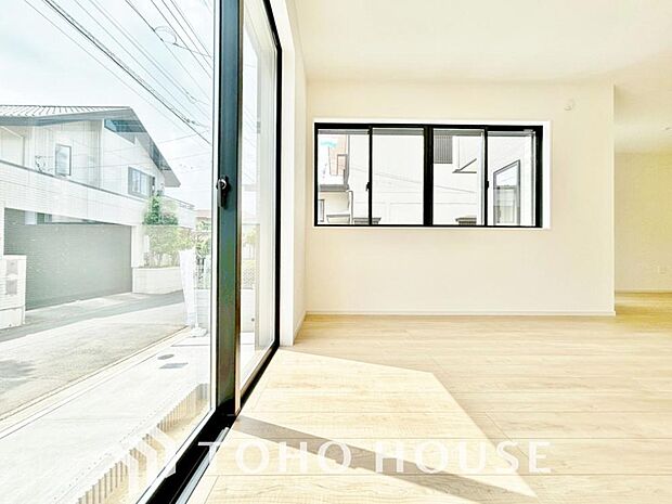 家は、ただ生活する場ではなく、笑顔の毎日、安らぎの日々のために、暮らしを愉しく、快適にする場所。