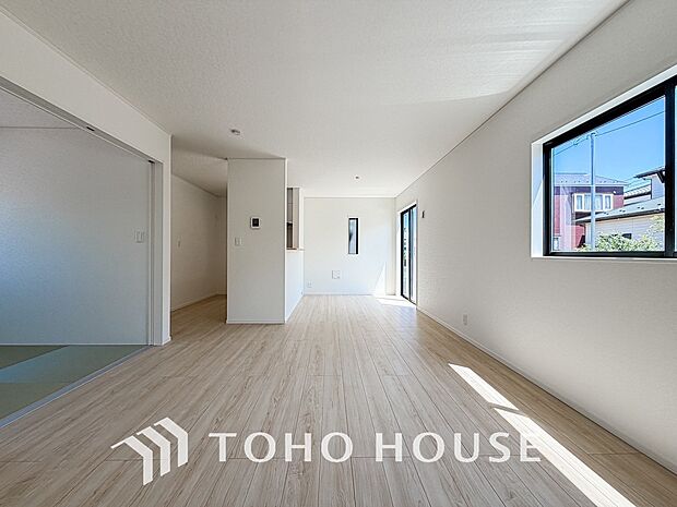 造りこんだ空間演出の妙が生み出す光と質のハーモニーはこの住宅のクオリティの良さを実感させてくれます。
