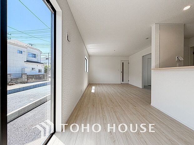 家は、ただ生活する場ではなく、笑顔の毎日、安らぎの日々のために、暮らしを愉しく、快適にする場所。