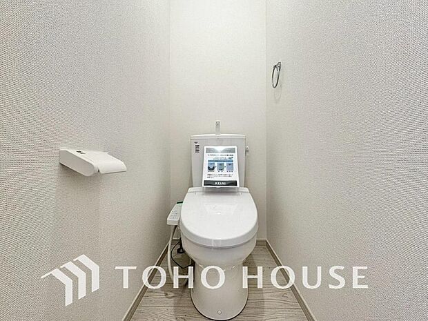 清潔な空間であって頂けますように、目に留まるだけではなく、汚れをふき取り易いフロアと壁紙をチョイス。