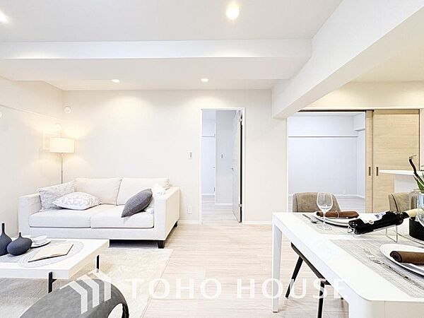 造りこんだ空間演出の妙が生み出す光と質のハーモニーはこの住宅のクオリティの良さを実感させてくれます。