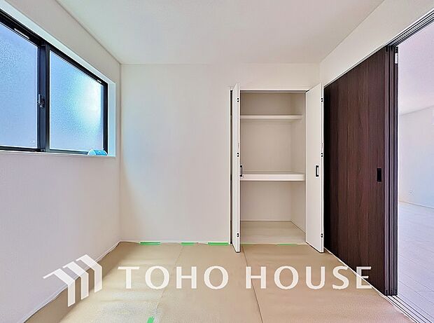 家具の配置がしやすい室内。趣味の部屋としても十分な広さを確保しており、快適にお使いいただけます。