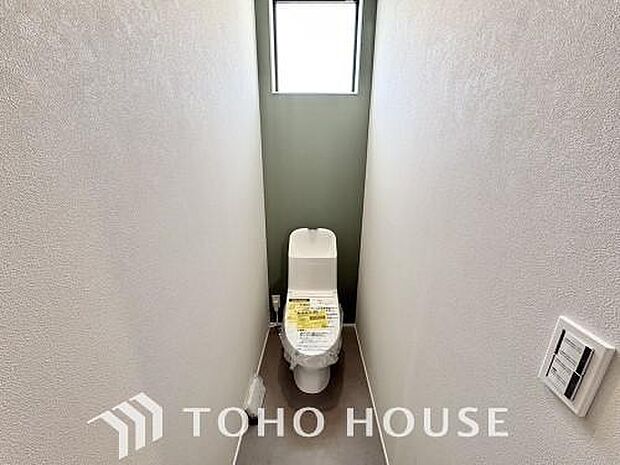 清潔な空間であって頂けますように、目に留まるだけではなく汚れをふき取り易いフロアと壁紙をチョイス。
