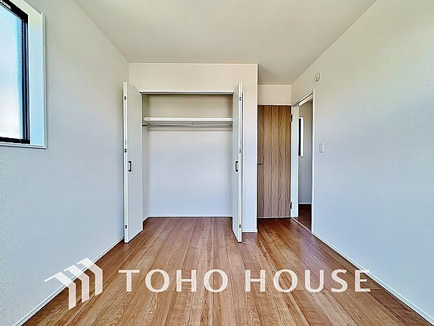 家具の配置がしやすい室内。趣味の部屋としても十分な広さを確保しており、快適にお使いいただけます。