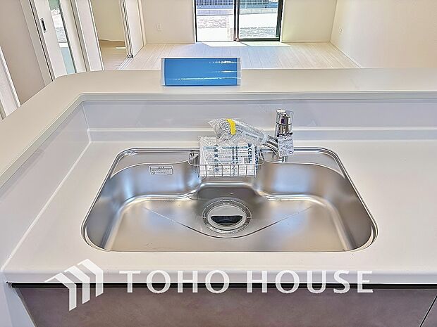 浄水と原水をボタン一つで切り替えられる浄水器一体型水洗。近年主流になりつつある人気の設備です。