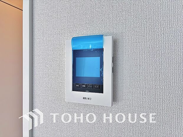「見える安心」を実現するために、誰が訪れてもすぐにわかるようモニター付きインターホンを設置しました。