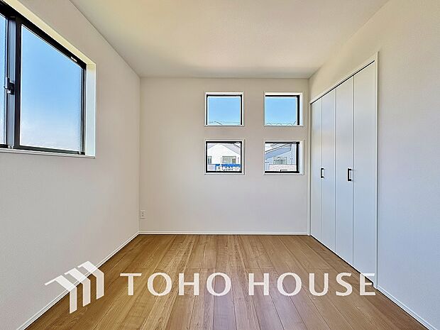 家具の配置がしやすい室内。趣味の部屋としても十分な広さを確保しており、快適にお使いいただけます。
