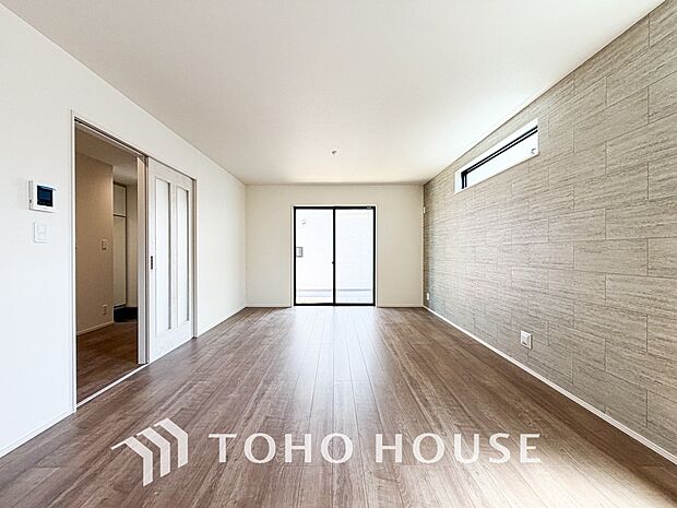 造りこんだ空間演出の妙が生み出す光と質のハーモニーはこの住宅のクオリティの良さを実感させてくれます。