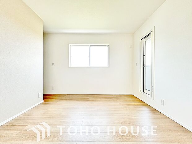 白を基調とした室内は、明るい住空間を造り出すだけでなく、清潔感をもたらしてくれます。