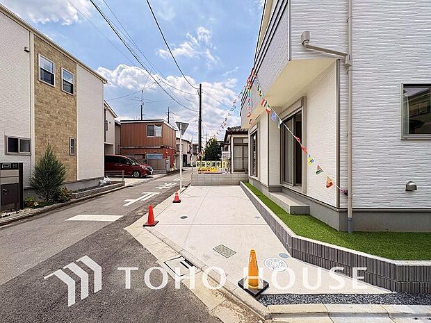 自転車やバイクなど、ゆとりのある敷地で置き場所に困ることはないでしょう。
