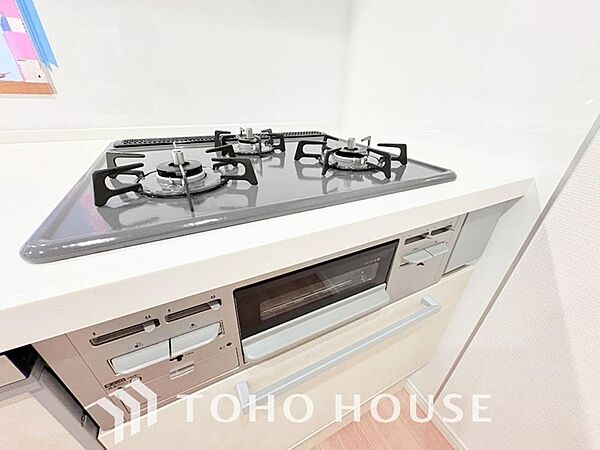 毎日料理をする、料理が好き、家族が多くて量を作る必要がある、等の方々にとっては必須の3口コンロ。