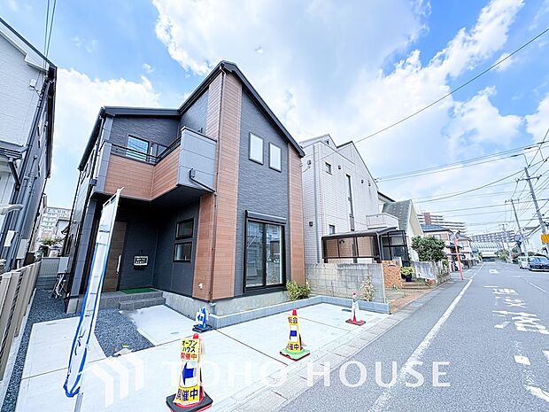 陽光に愛され、家族に包まれた本邸宅は、どんなに月日が経っても【オンリーワン】に輝き続けます。