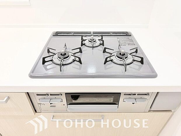 毎日料理をする、料理が好き、家族が多くて量を作る必要がある、等の方々にとっては必須の3口コンロ。