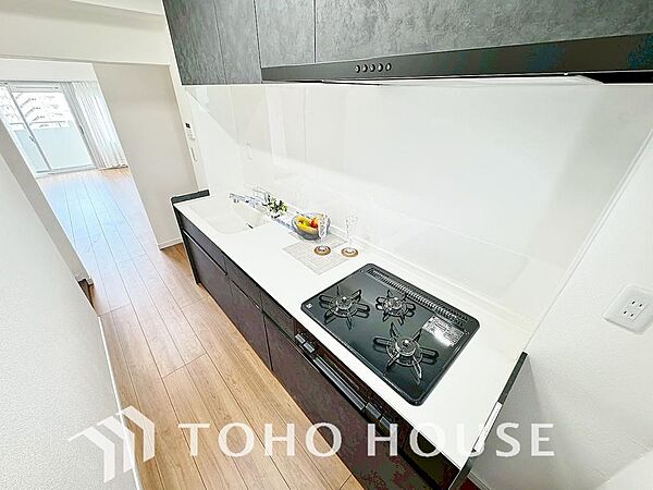 お料理の上手な方が、独壇場でお料理の腕を披露するスタイルに向いているキッチンです。