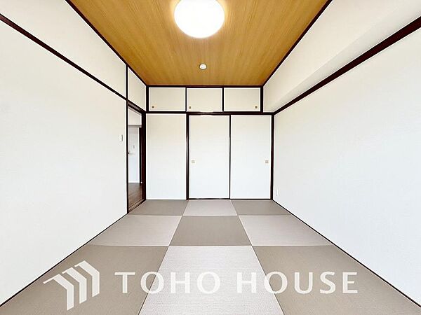 生活感を感じない空間では落ち着く事はできません。絶妙な雰囲気、配色、素材感を意識してコーディネート。