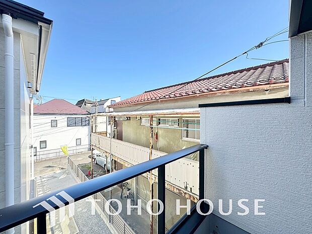 豊かな陽光に照らしだされる素敵な空間。季節を問わず華やいだ素敵な風景をお楽しみいただけます。