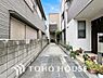 外観：閑静な住宅地に佇む「住まい」は季節・気候・時代の背景に捉われない珠玉の空間を実現しました。