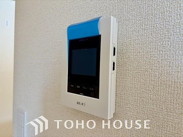 「見える安心」を実現するために、誰が訪れてもすぐにわかるようモニター付きインターホンを設置しました。