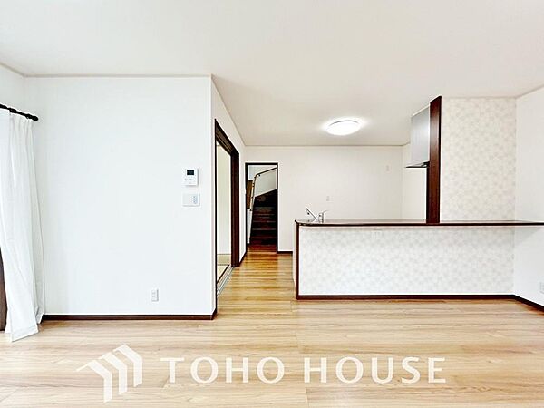造りこんだ空間演出の妙が生み出す光と質のハーモニーはこの住宅のクオリティの良さを実感させてくれます。