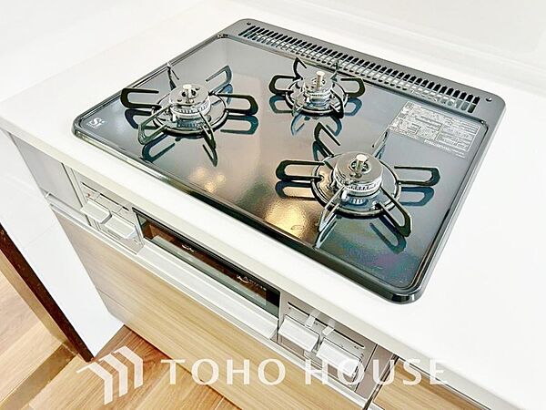 毎日料理をする、料理が好き、家族が多くて量を作る必要がある、等の方々にとっては必須の3口コンロ。