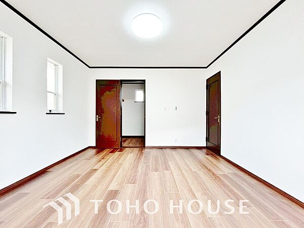 一日の疲れを癒やしてくれる主寝室。時を忘れて過ごす場所として過ごせるお部屋。