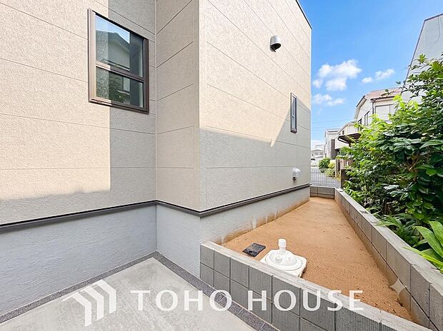 ここに住まう方々へ余すこと無く太陽の恵みを届けられるように計画・設計されております。